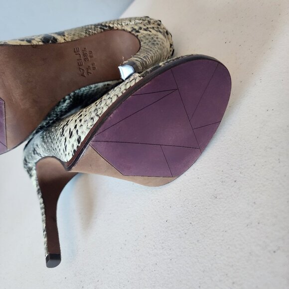 Snake Skin Bootie "NEW" - Picture 15 of 16